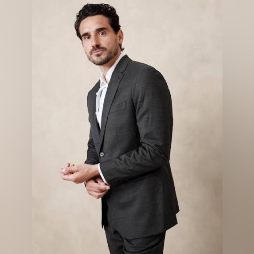 Banana Republic Tailored Slim Signature Italian Nailhead Suit Blazer Gray SZ 42S